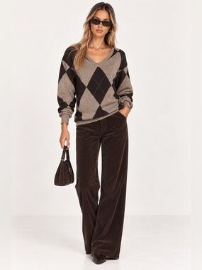 NWT Zara 100% wool V-Neck Argyle Sweater in Taupe and Black